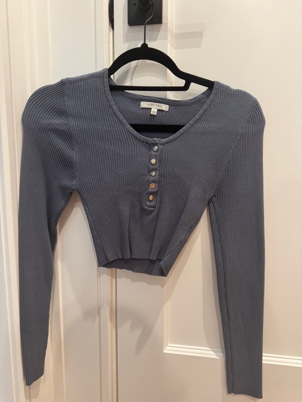Love Tree Ribbed Button-Front Cropped Top in Dusty Blue